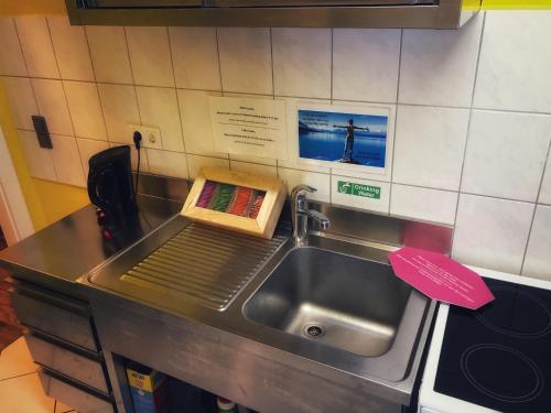 Backpackers Düsseldorf - SELF CHECK-IN in Düsseldorf, Deutschland