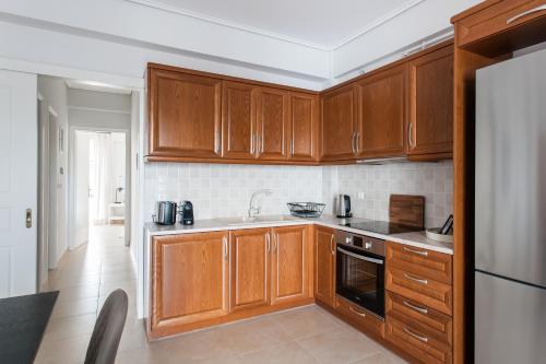 Superb & Comfy 2BD Apartment in Marousi by UPSTREET - image 3