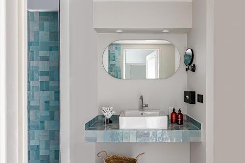 2 bedrooms, 3 beds