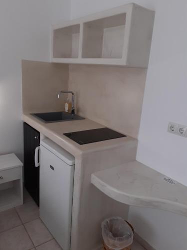 simos luxury apartments - image 5