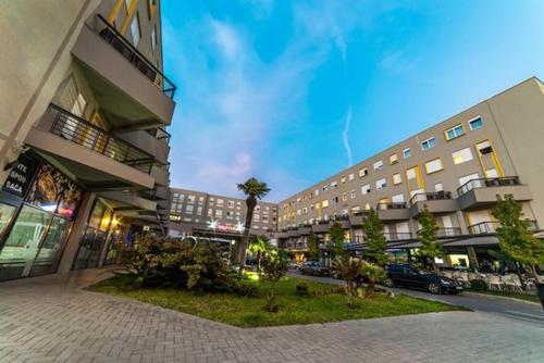 Student City 307