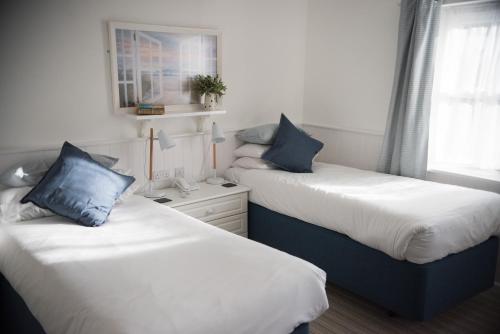Beachlands Hotel - image 12