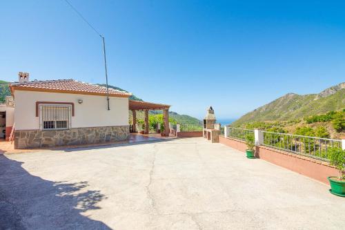 Villa con piscina privado en paraje natural unico
