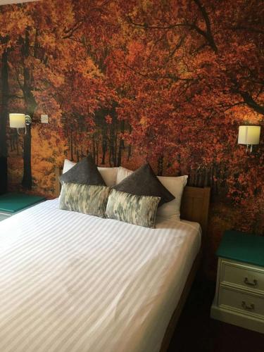 The White Horse Inn - image 2