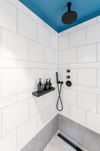 Maximilian Hotel - image 10