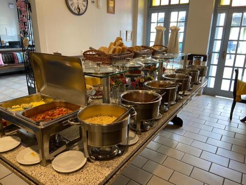 Essen und Erfrischungen, Hotel Rota Do Mar Inn Itajai Navegantes in Itajai