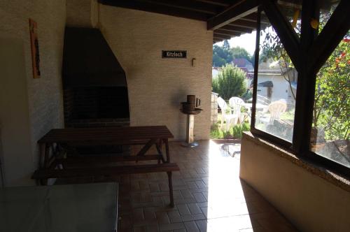 陽台/露台, Oberzent-Hostelstyle nur für aktive Touristen (Oberzent-Hostelstyle nur fur aktive Touristen) in 貝爾費爾登