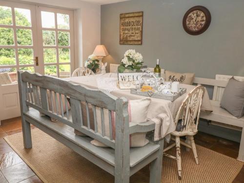 Grange Cottage Hope Valley - image 13