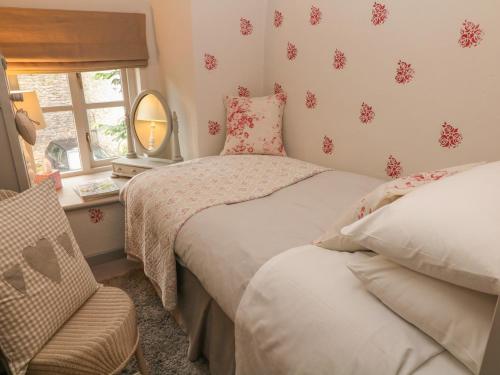 Grange Cottage Hope Valley - image 4