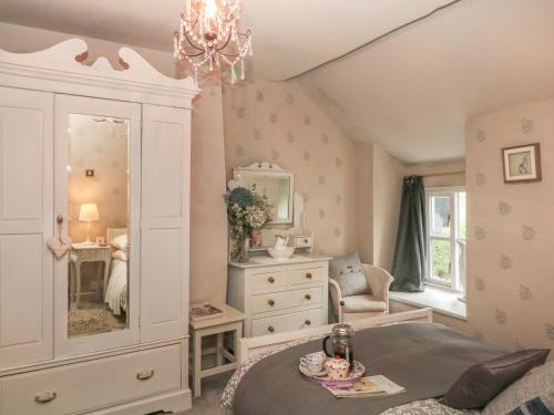 Grange Cottage Hope Valley - image 7