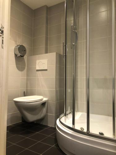 Hotel Damrak Inn - image 5