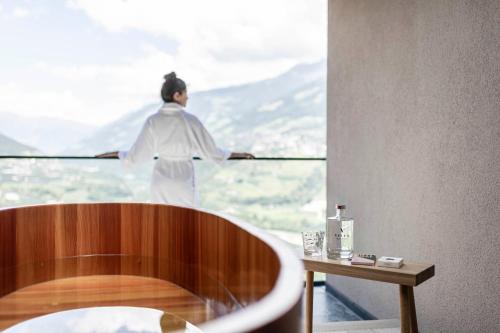 Suite with Mountain View