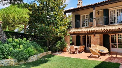Garden, Villa Vuyani Antibes in Laval