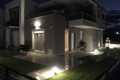 GuesthouseGabi ThalassaGardensVillas gîte à louer Angísta