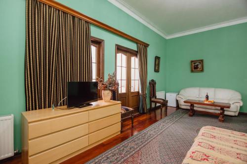 Hotel Queen-Batumi – Batumi, IL