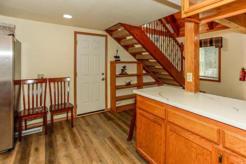 Wren Retreat-1922 by Big Bear Vacations - image 8