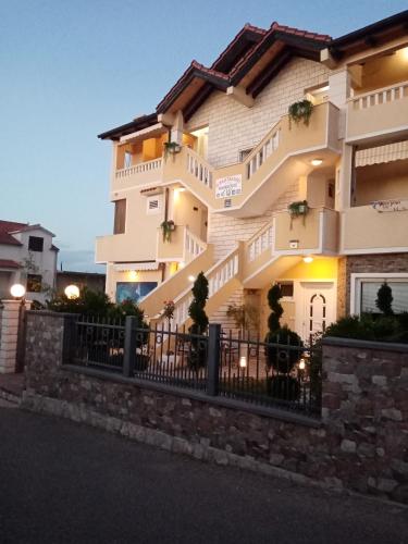  Apartments Ivanković in Stari Grad