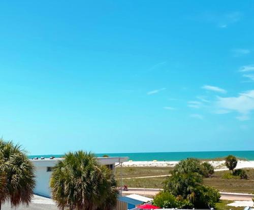 Voyager Beach Club by Liberte' photo