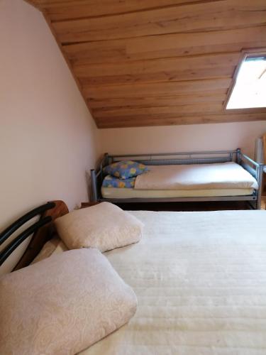 Red Tower Apartments - image 3