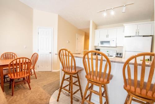 Beach Room 322 - main image