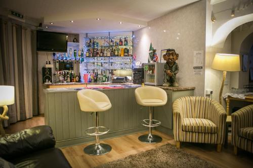 Glendower - image 4