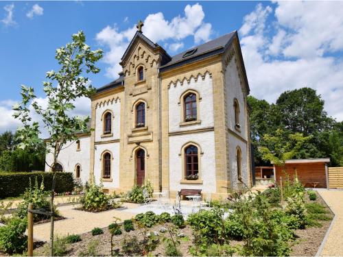 B&B Chiny - Beautiful villa with sauna in Chiny in the Ardennes - Bed and Breakfast Chiny