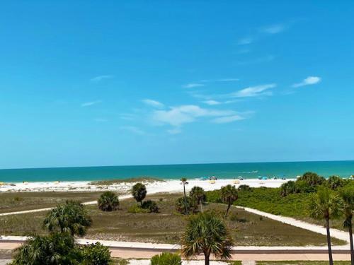 Voyager Beach Club by Liberte' photo
