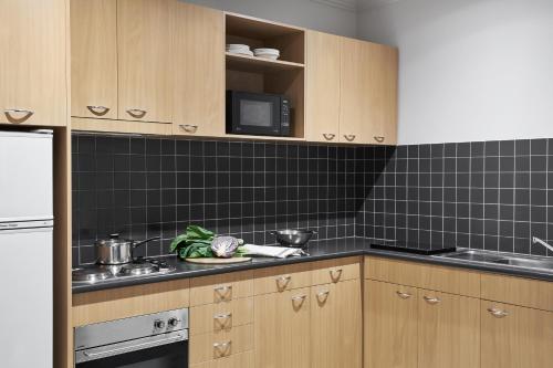 One Bedroom Apartment image 2