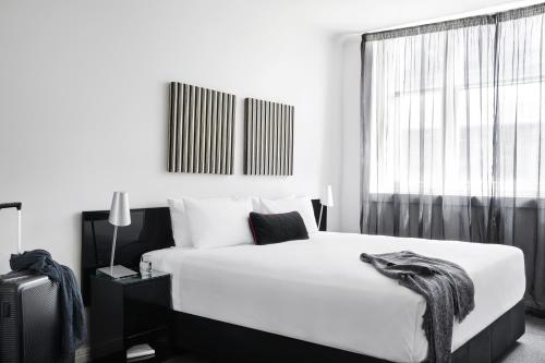 One Bedroom Apartment image 4
