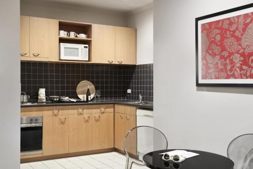 Studio Apartment image 3