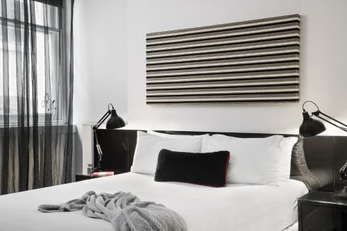 Two Bedroom Apartment - Open Plan image 6