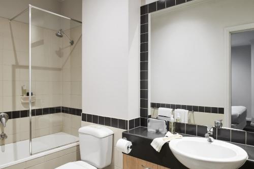 Two Bedroom Apartment - Open Plan image 2