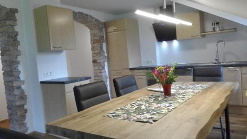 بيت شباب هوسب بيت شباب هوسب