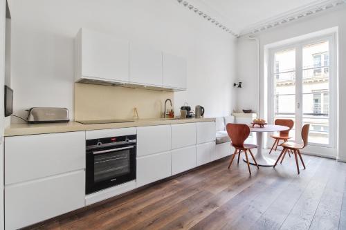 Modern Apt 3BDR/3BATH - Louvre Museum/Tuileries - image 11