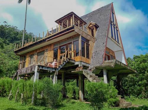 Camiguin Volcano Houses - A-Frame house