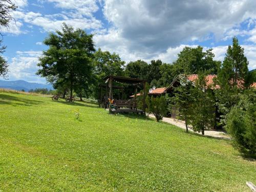 Вилно селище Паздерите, Apriltsi (photo 10)