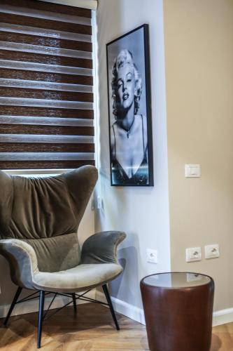 Haris Luxury Apartment no.4, Тирана (фото 8)