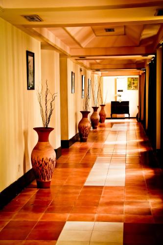 Facilities, Grand Oriental Hotel in Colombo