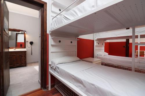 Feel Hostels City Center - image 11