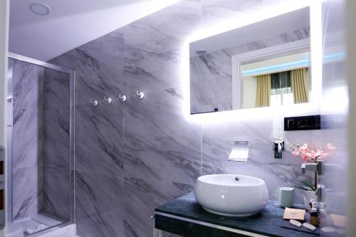 Escape Luxury suite - image 3