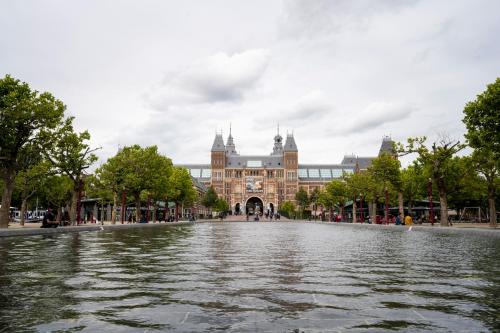 PREMIER SUITES Amsterdam - image 8
