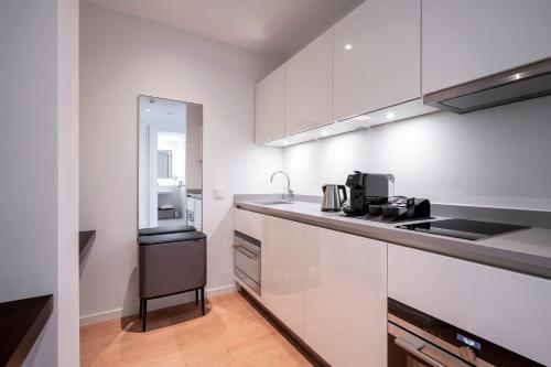 PREMIER SUITES Amsterdam - image 11