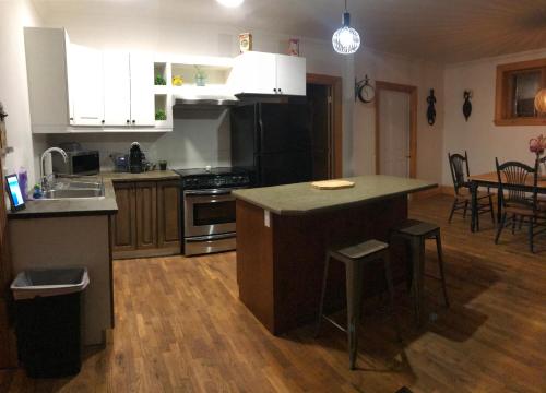 ห้องครัว, Stopover halte repos foyer privée et calme (Stopover halte repos foyer privee et calme) in มงต์มาญี (ควิเบก)