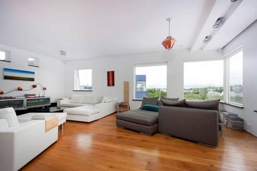Sunny and Spacious Luxury House in 林德賽爾