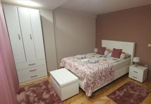 B&B Bijeljina - Apartman Lux K - Bed and Breakfast Bijeljina