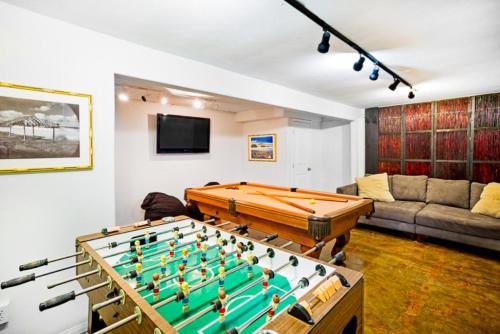 #372 - Tropical Hideaway - image 3