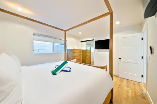 NB-7401A Newport Beach Luxury I - image 2