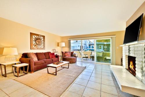 NB-206A - Newport Beach Simplicity - image 13