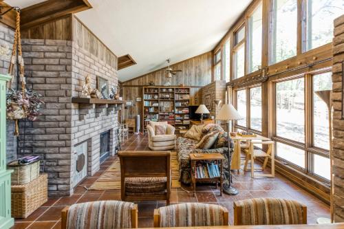 Elk & Deer View Home - image 7