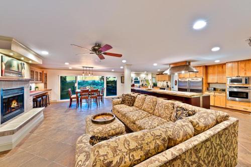 TV-392 - The Vineyard Estate - image 11